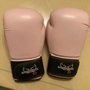 Century ILOVEKICKBOXING Gloves 12 Oz Light Pink